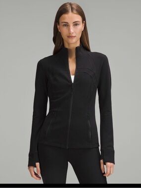 LULULEMON DEFINE NWT SIZE 8